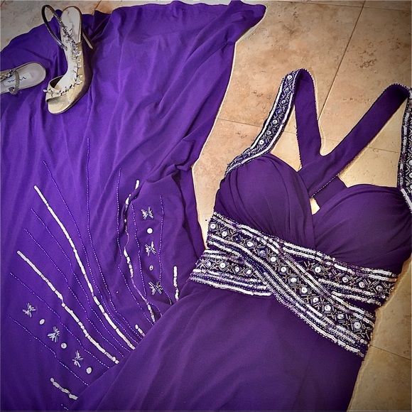 Long Purple gown/dress - Picture 2 of 16